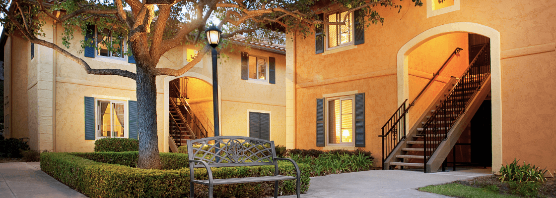 521 N. La Cumbre Exterior